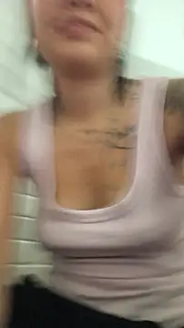Snapshot of LorenRosse chatting on 25, 4, 2026 LorenRosse online show from 25, 4, 2026