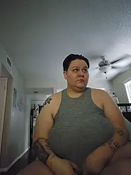 Snapshot of DevilDahm chatting on 16, 11, 2025 DevilDahm online show from 16, 11, 2025