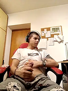 BigDickEnrg7195 online show from 18, 2, 2025