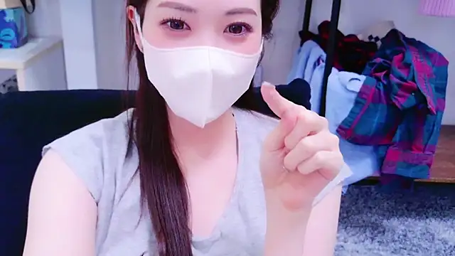 Snapshot of oxo_yuna_oxo chatting on 12, 1, 2025 oxo yuna oxo online show from 12, 1, 2025