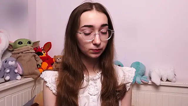 PollyBeev online show from 28, 4, 2026