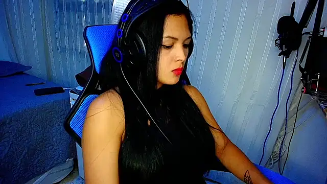 MOMMYJEVAA online show from 11, 3, 2025