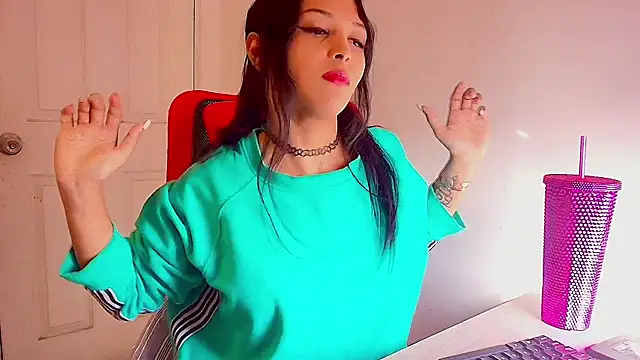 MOMMYJEVAA online show from 13, 5, 2026