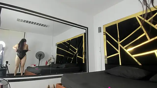 Giorgina Simons online show from 11, 12, 2024