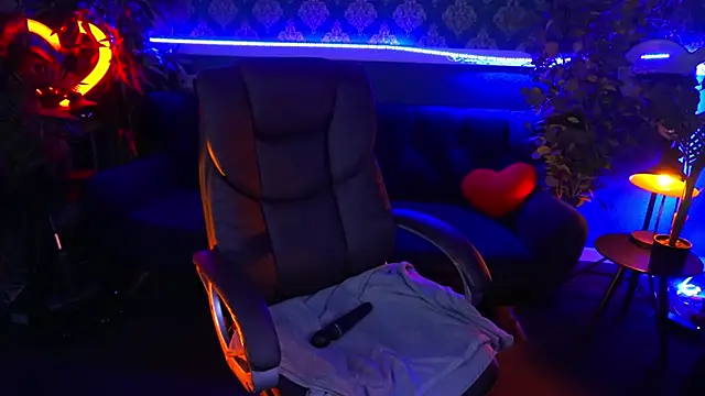 Snow WhiteeeX online show from 4, 2, 2025