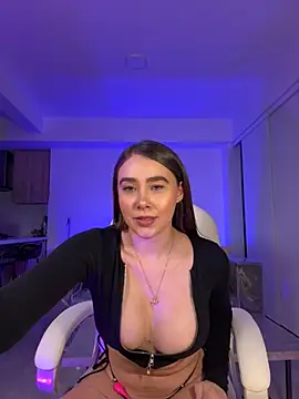 Lanataylor- online show from 26, 9, 2025