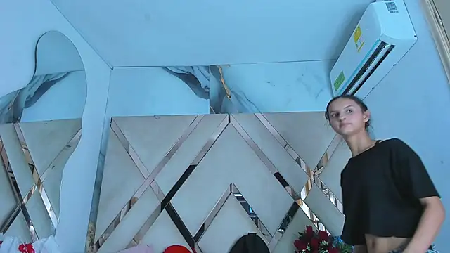 ninaht online show from 9, 9, 2025