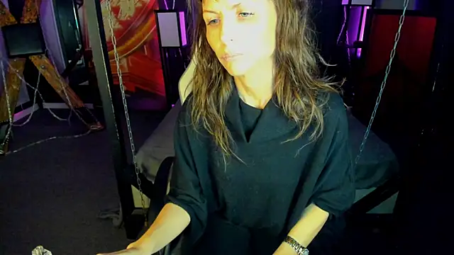 Snapshot of Elizabe_th chatting on 19, 1, 2025 Elizabe th online show from 19, 1, 2025