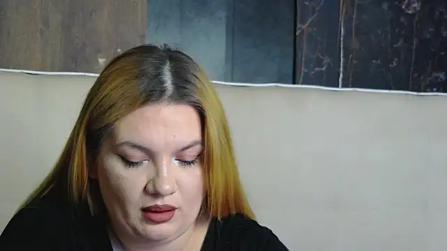 MelanieBrownn online show from 22, 12, 2025