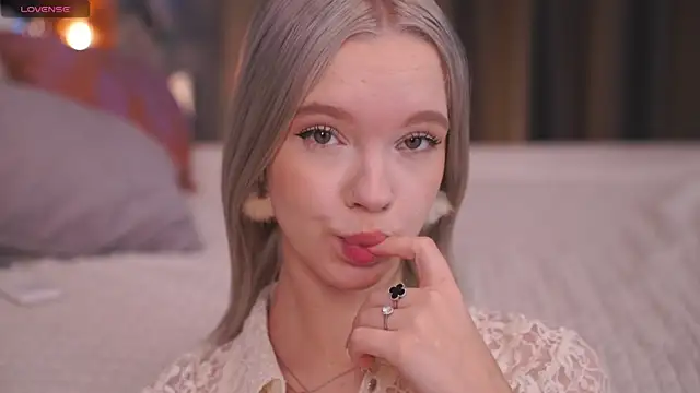  AlinaBailey online show from 21, 11, 2025