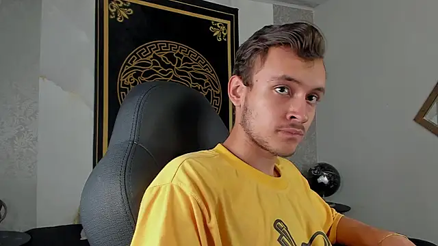 Desmon Clark online show from 4, 2, 2025