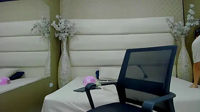 Desmon Clark online show from 6, 2, 2025