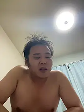 akinori-x1988 online show from 24, 1, 2025