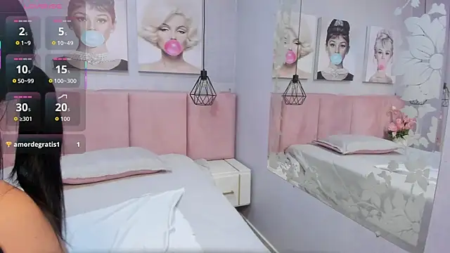 Sensual Sophie  online show from 17, 12, 2025