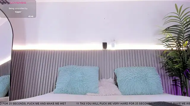 valentina lux online show from 7, 3, 2026