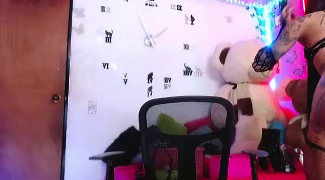 goddess BigassCock online show from 31, 1, 2025