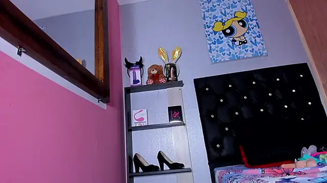 skinnycollins1 online show from 18, 3, 2025