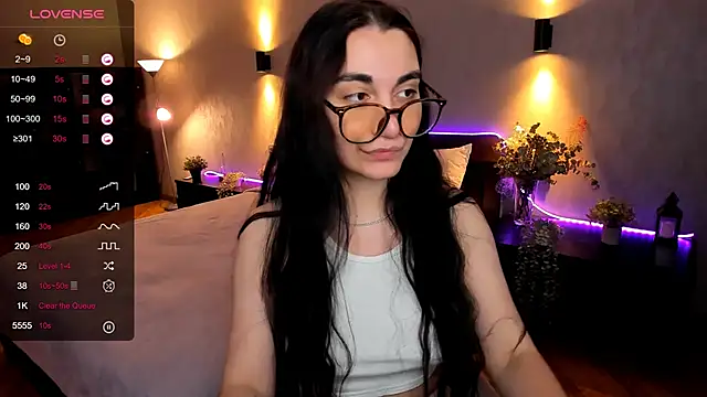 Snapshot of hannacheekss_ chatting on 3, 12, 2024 hannacheekss online show from 3, 12, 2024