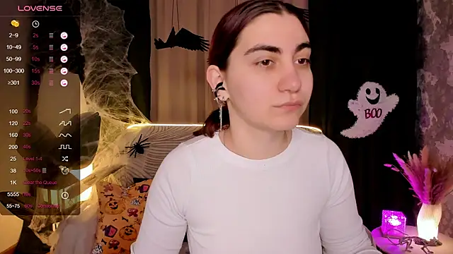 hannacheekss  online show from 22, 10, 2025