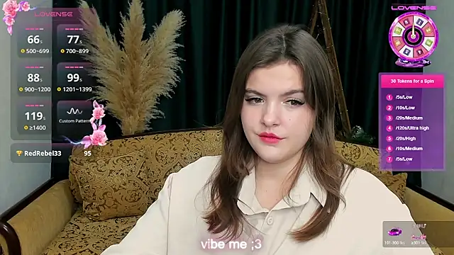 Snapshot of showmeparadise chatting on 4, 1, 2025 showmeparadise online show from 4, 1, 2025