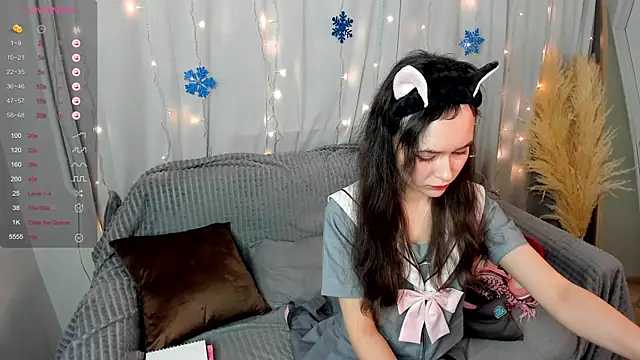 Snapshot of Emily_Strikeee chatting on 17, 12, 2024 Emily Strikeee online show from 17, 12, 2024