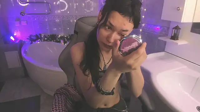 Snapshot of Emily_Strikeee chatting on 15, 1, 2025 Emily Strikeee online show from 15, 1, 2025