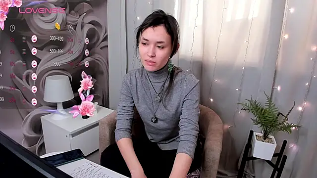 Snapshot of Emily_Strikeee chatting on 5, 2, 2025 Emily Strikeee online show from 5, 2, 2025