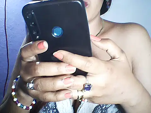 layanah12 online show from 13, 2, 2026