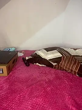 mia  fernandez online show from 8, 3, 2026