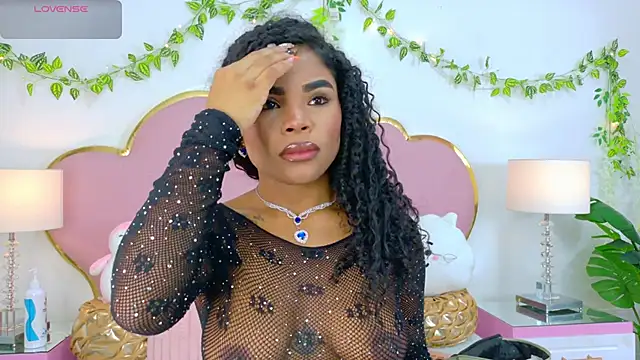 NahiaraReina online show from 15, 10, 2025