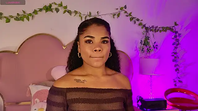 Snapshot of NahiaraReina chatting on 29, 5, 2026 NahiaraReina online show from 29, 5, 2026