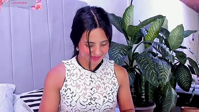 Snapshot of Mindy_sweety chatting on 10, 3, 2025 Mindy sweety online show from 10, 3, 2025