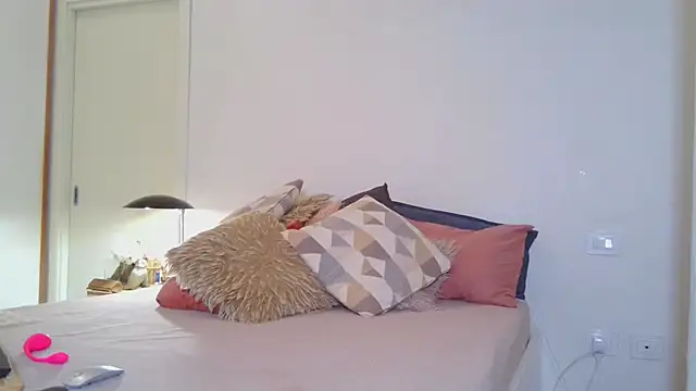 JuliaMartini online show from 15, 1, 2026