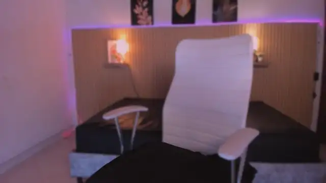 cloe sirena online show from 9, 4, 2026