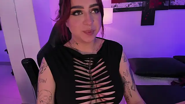 Snapshot of AnnikaMerliahh_ chatting on 21, 2, 2025 AnnikaMerliahh online show from 21, 2, 2025