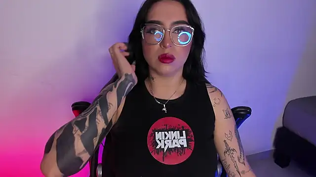 Snapshot of AnnikaMerliahh_ chatting on 9, 10, 2025 AnnikaMerliahh online show from 9, 10, 2025