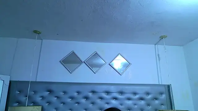 EileenBenzon online show from 15, 4, 2026