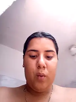 Snapshot of andreinabigtits chatting on 21, 9, 2025 andreinabigtits online show from 21, 9, 2025