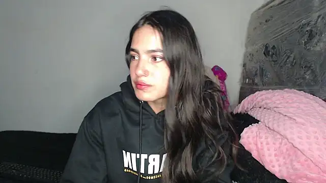 skinny sweet2411 online show from 17, 1, 2026