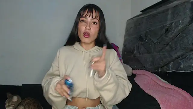 skinny sweet2411 online show from 11, 2, 2026