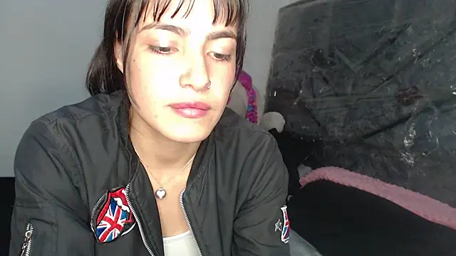 skinny sweet2411 online show from 17, 3, 2026