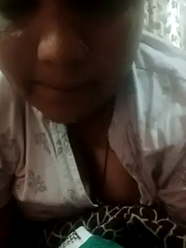 Snapshot of seemi_bhabhi chatting on 3, 3, 2026 seemi bhabhi online show from 3, 3, 2026