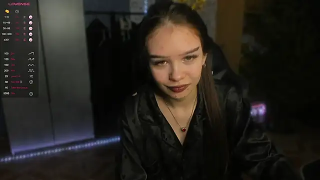 Snapshot of SweetyDeviliya chatting on 19, 12, 2025 SweetyDeviliya online show from 19, 12, 2025