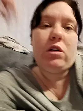 Snapshot of CurvyMilf1992 chatting on 6, 12, 2024 CurvyMilf1992 online show from 6, 12, 2024