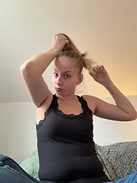 Snapshot of Hr_Frk_Olsen chatting on 18, 1, 2026 Hr Frk Olsen online show from 18, 1, 2026