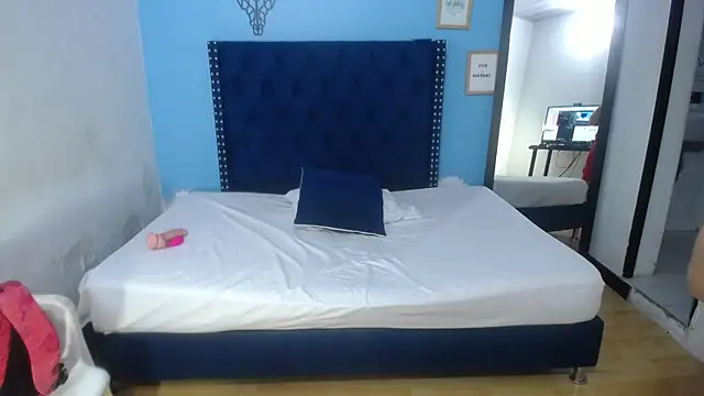 kinky redhead18 online show from 19, 11, 2025