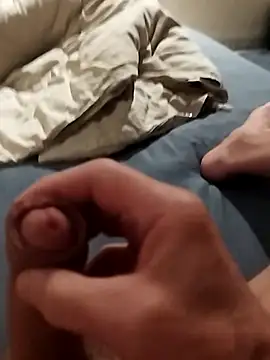 Snapshot of RLLrrr chatting on 12, 11, 2025 RLLrrr online show from 12, 11, 2025