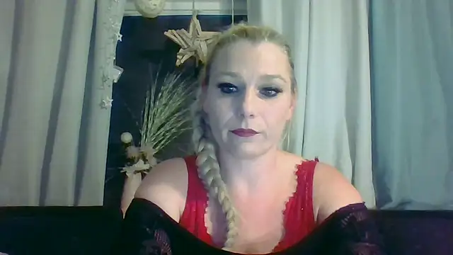Snapshot of DevilsAngel13 chatting on 26, 9, 2025 DevilsAngel13 online show from 26, 9, 2025
