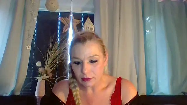 Snapshot of DevilsAngel13 chatting on 27, 9, 2025 DevilsAngel13 online show from 27, 9, 2025