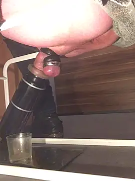 Snapshot of Inseminator69 chatting on 12, 12, 2024 Inseminator69 online show from 12, 12, 2024